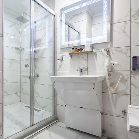 Bakirkoey 住宿加早餐酒店 2*